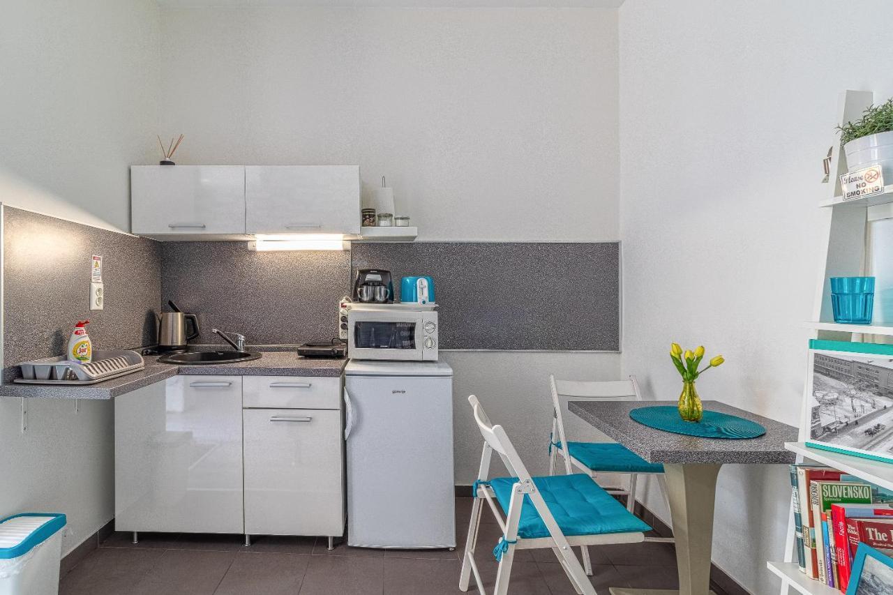 Bratislava -Apartment Near The City Center With A Balcony 外观 照片