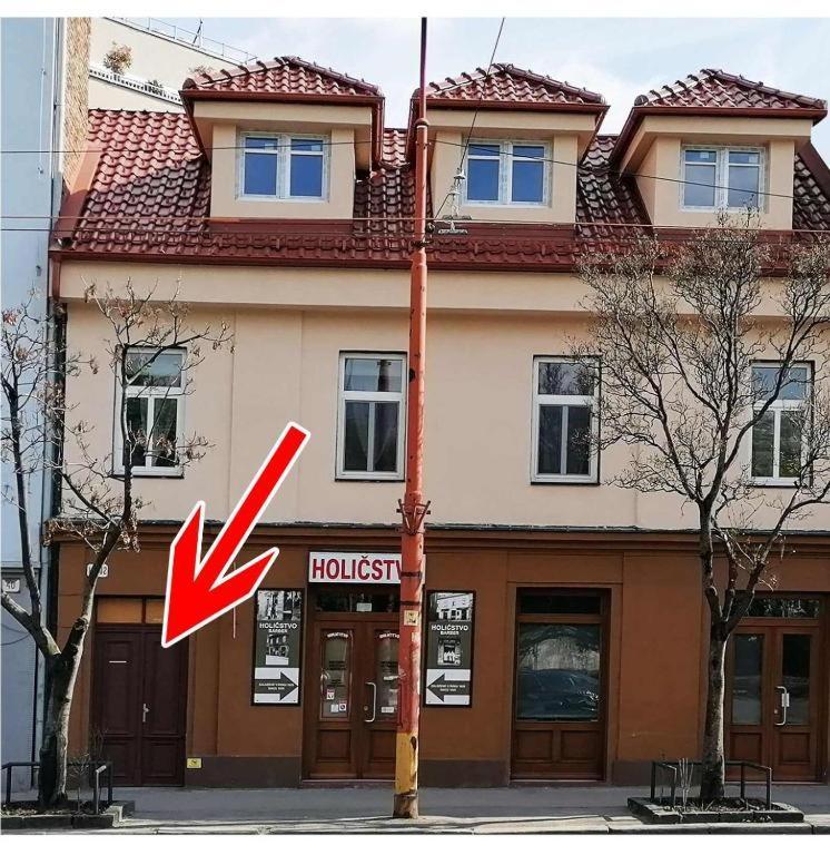 Bratislava -Apartment Near The City Center With A Balcony 外观 照片